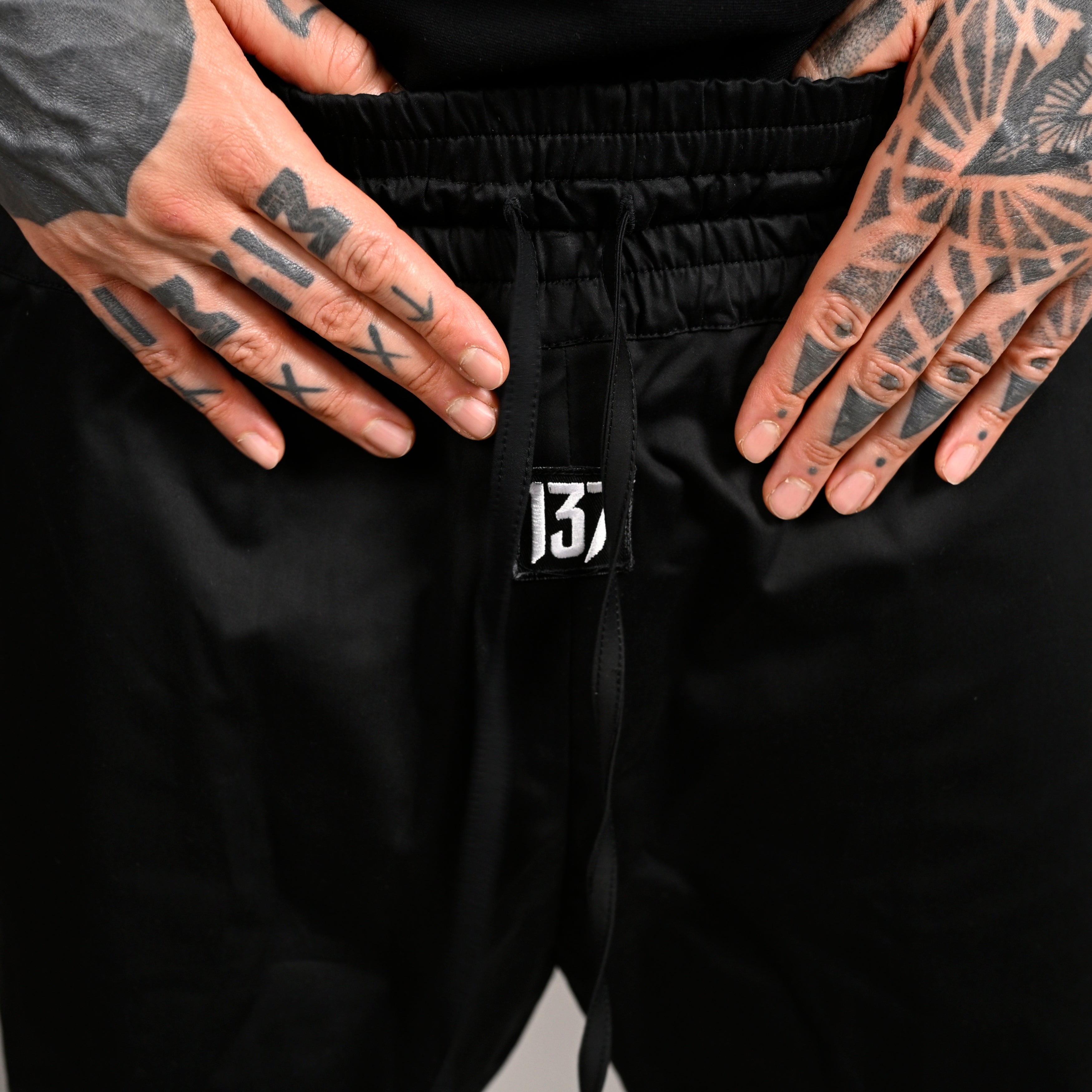 DROP CROTCH SHORTS - BLACK